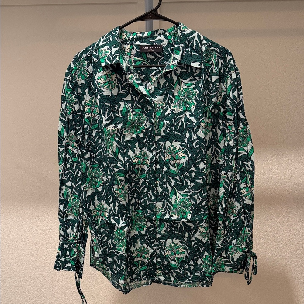 Lane Bryant Floral Green Women’s Shirt Size 14/16